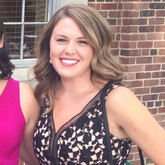 Meet your Posher, Andrea - Picture 1 of 1